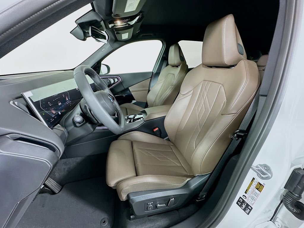 New 2026 Mineral White Metallic BMW 30 xDrive image 16