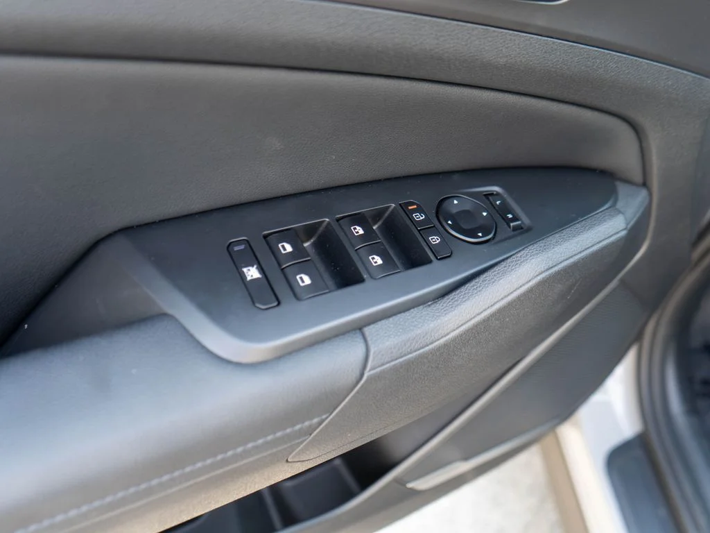 2026 Kia Sportage EX Hybrid - Photo 24