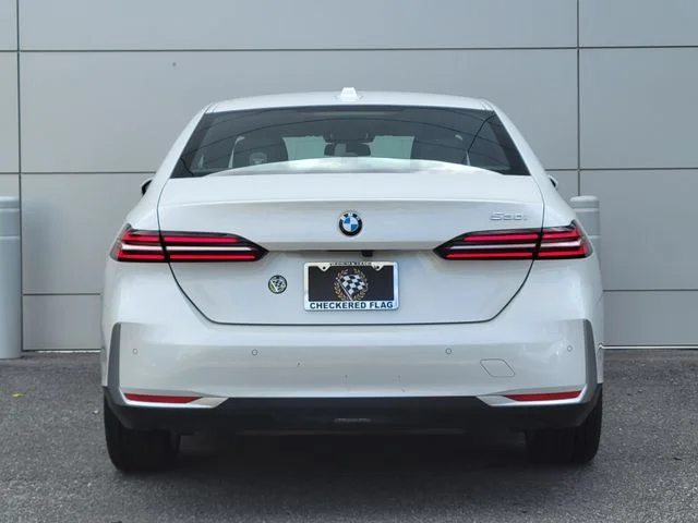 Used 2025 White Metallic BMW 530i image 10