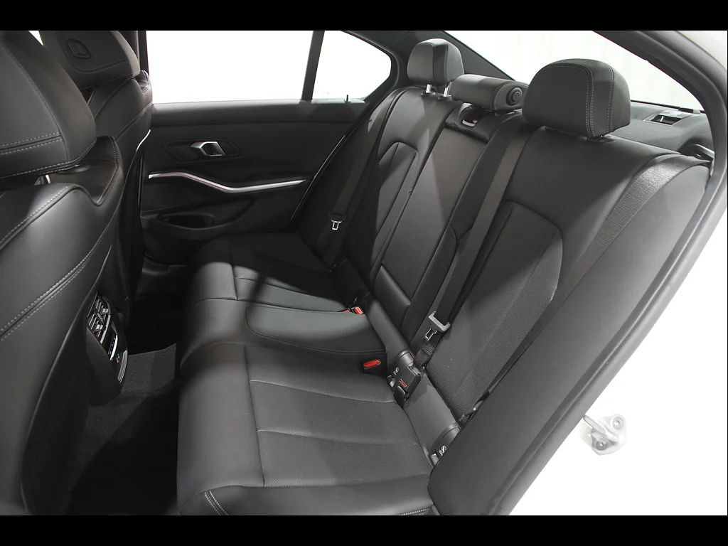 Used 2025 Alpine White BMW 330i xDrive image 18