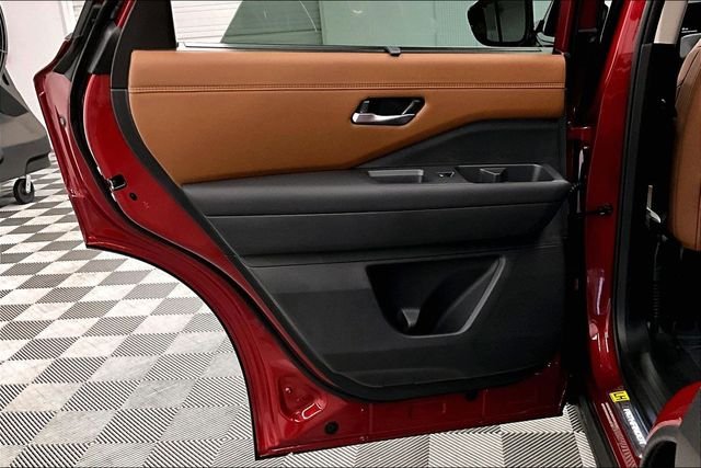 New 2026 Scarlet Ember Tintcoat Nissan Platinum image 34