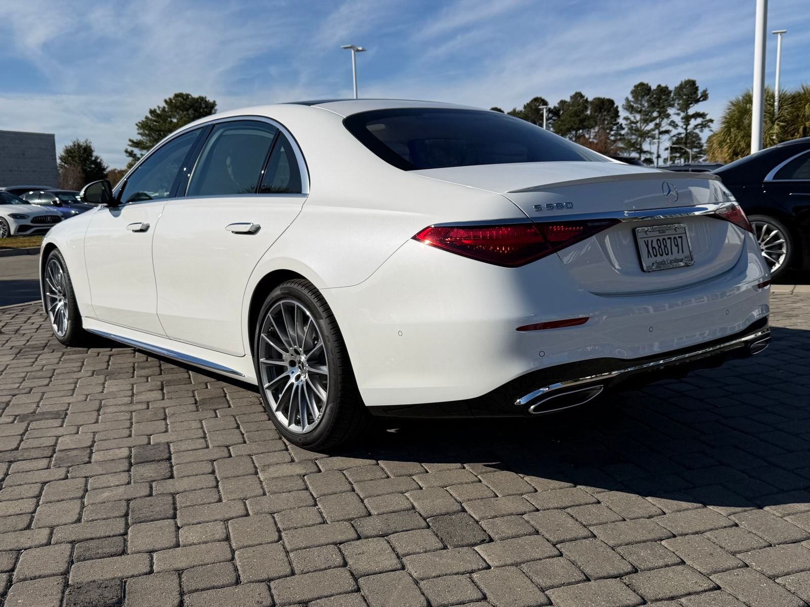 New 2026 MANUFAKTUR Moonlight White Metallic Mercedes-Benz S 580 image 11
