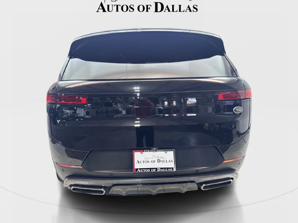 Used 2023 Black Land Rover SE image 8