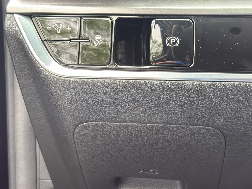 Used 2023 Black Kia EX image 27