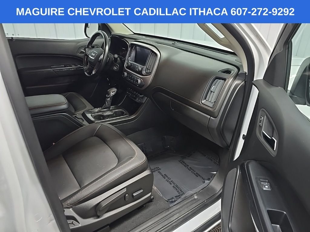 Used 2022 White GMC AT4 w/Leather image 15
