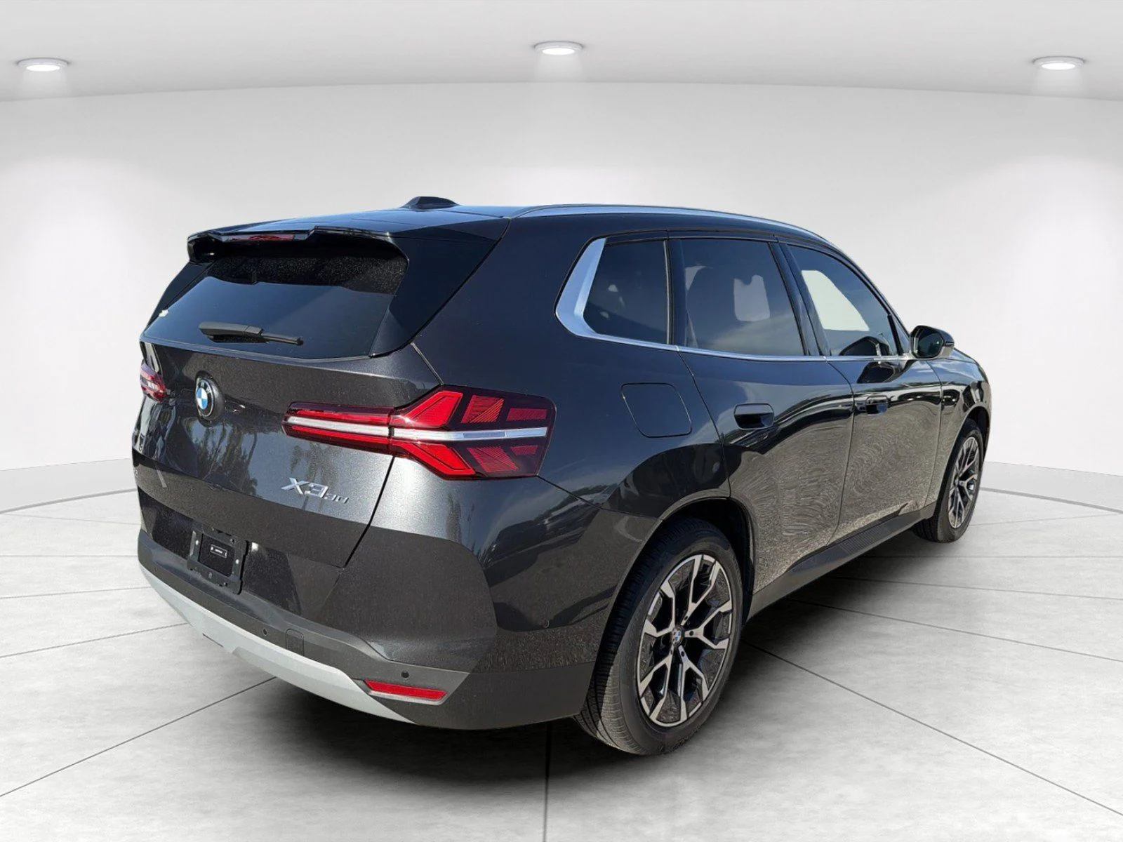 New 2026 Dark Graphite Metallic BMW 30 xDrive image 4