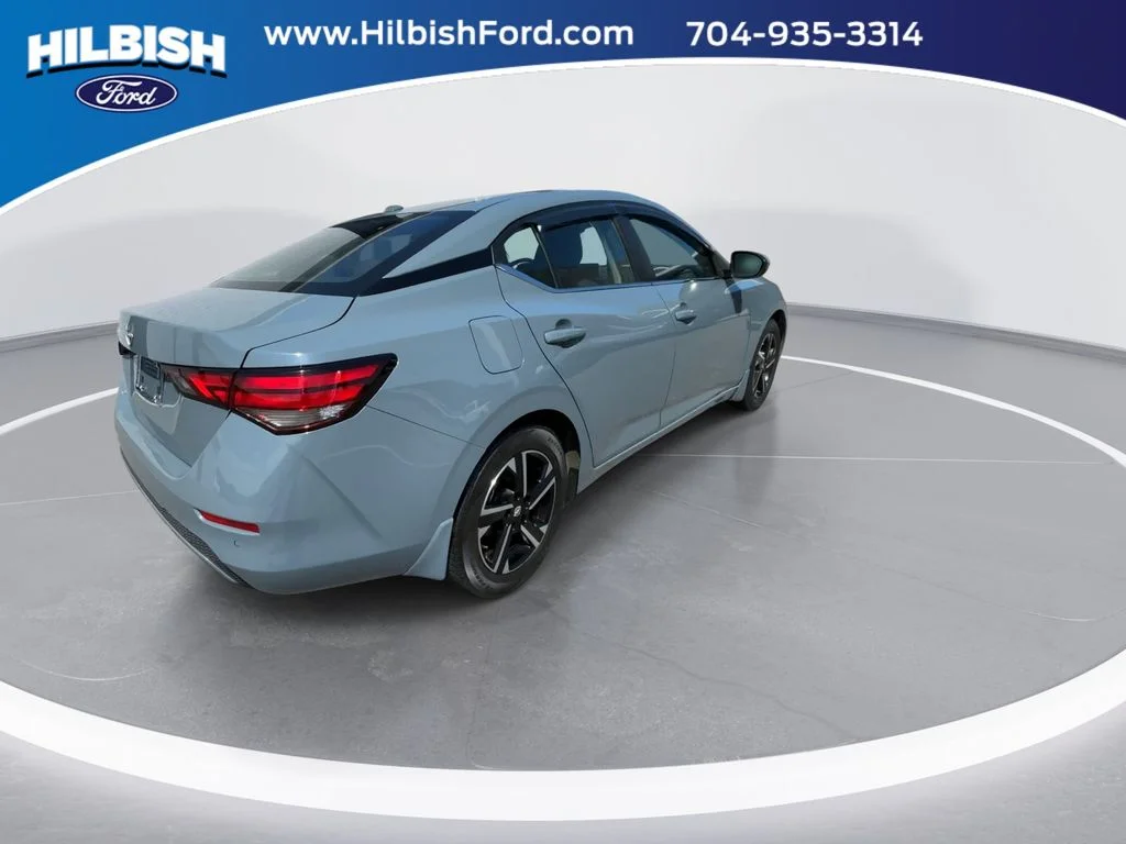 Used 2025 Gray Nissan SV image 8