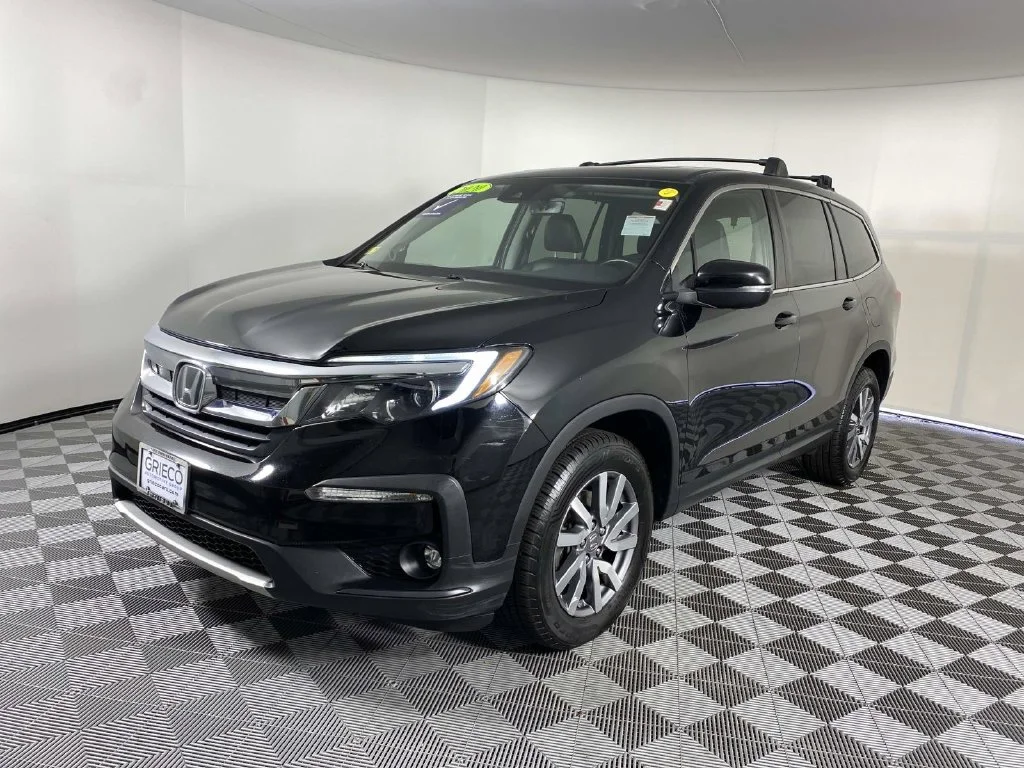 Used 2020 Crystal Black Pearl Honda EX-L image 4