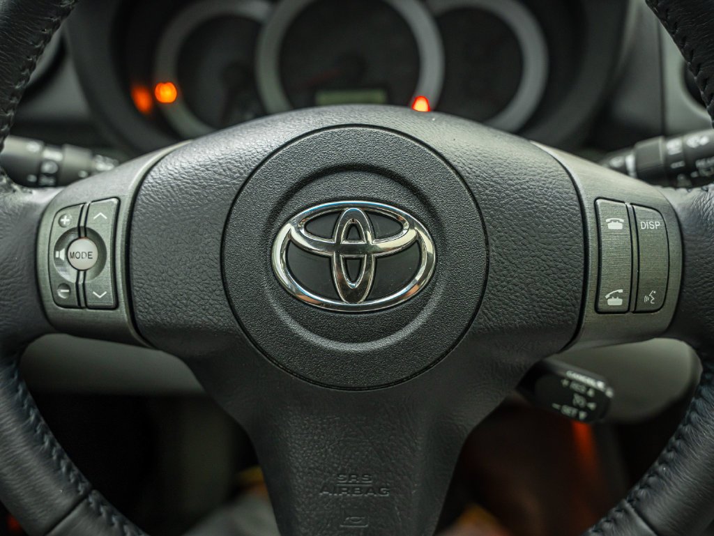 Used 2011 Pacific Blue Metallic Toyota Limited image 29