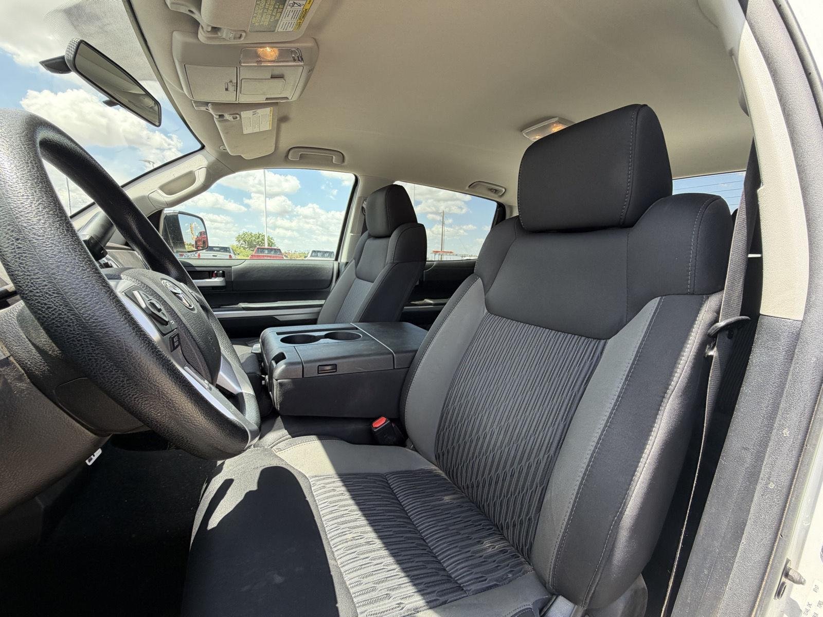 Used 2017 Super White Toyota SR5 image 14