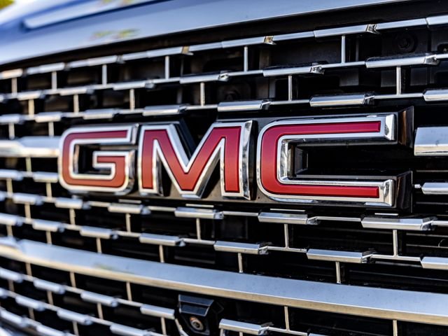 Used 2021 Summit White GMC Denali image 13