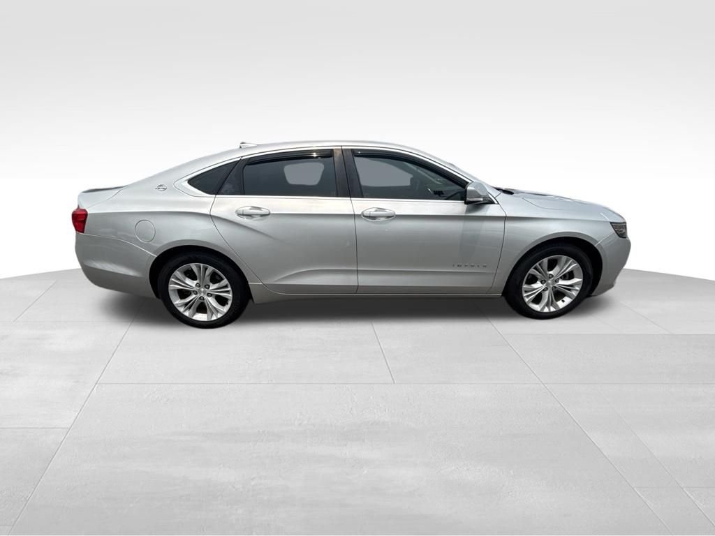 Used 2015 Silver Chevrolet LT image 9