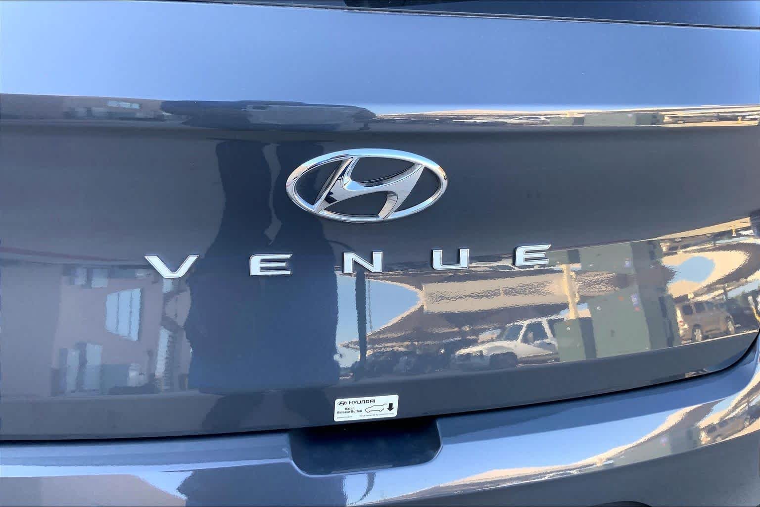 Certified Used 2025 Ecotronic Gray Hyundai SEL image 32