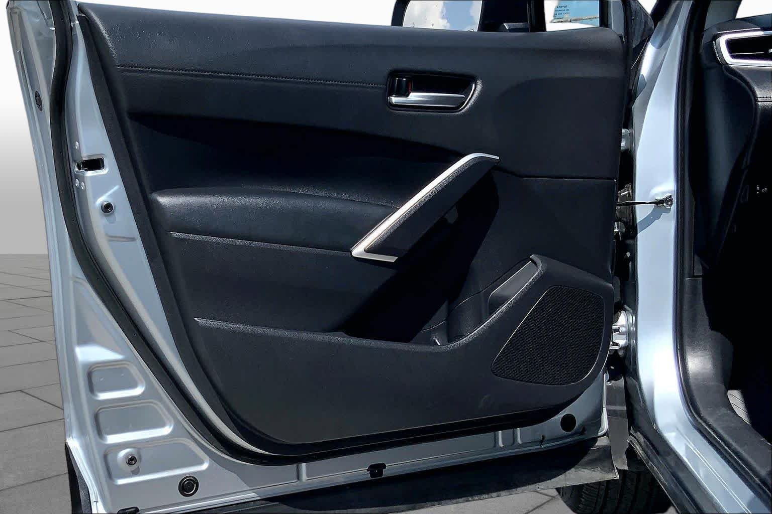 Used 2025 Sonic Silver Toyota XLE image 21