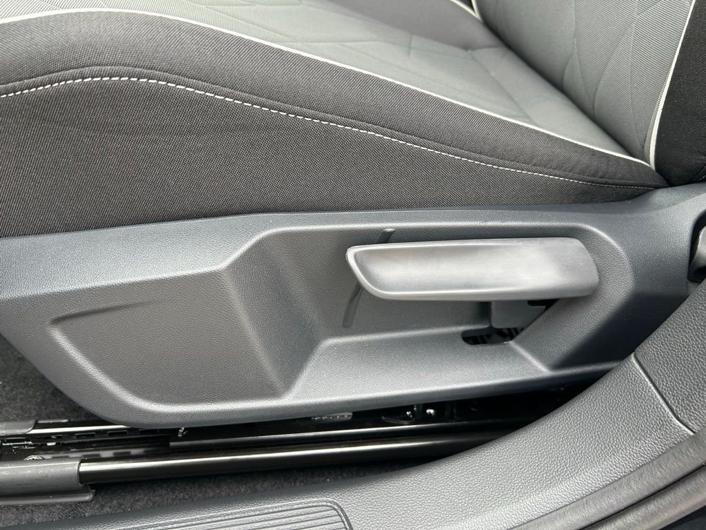 New 2026 Black Volkswagen 1.5T Sport image 17