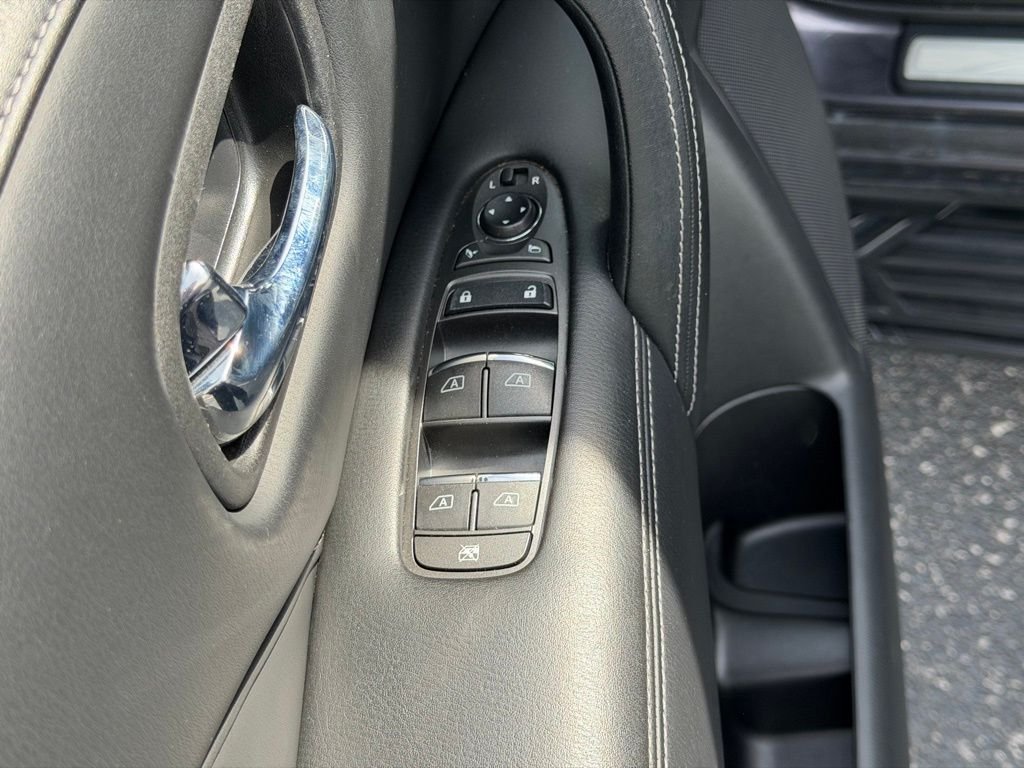 Used 2024 Gray INFINITI LUXE image 15