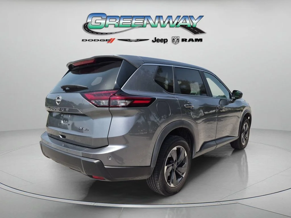 Used 2024 Gray Nissan SV image 3