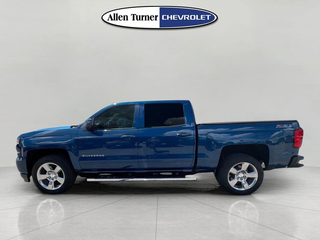 Used 2017 Blue Chevrolet LT image 6