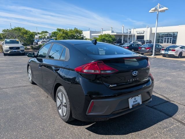 Used 2020 Black Noir Pearl Hyundai Blue image 2