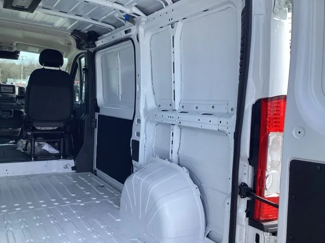 New 2026 Bright White Clear-Coat Exterior Paint RAM Low Roof image 15