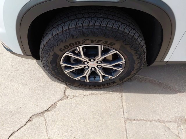 2026 GMC Acadia AT4 - Photo 37
