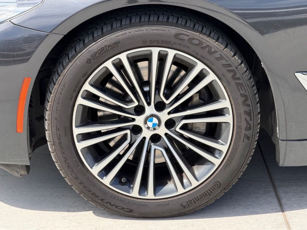 Used 2019 Gray BMW 530i image 11