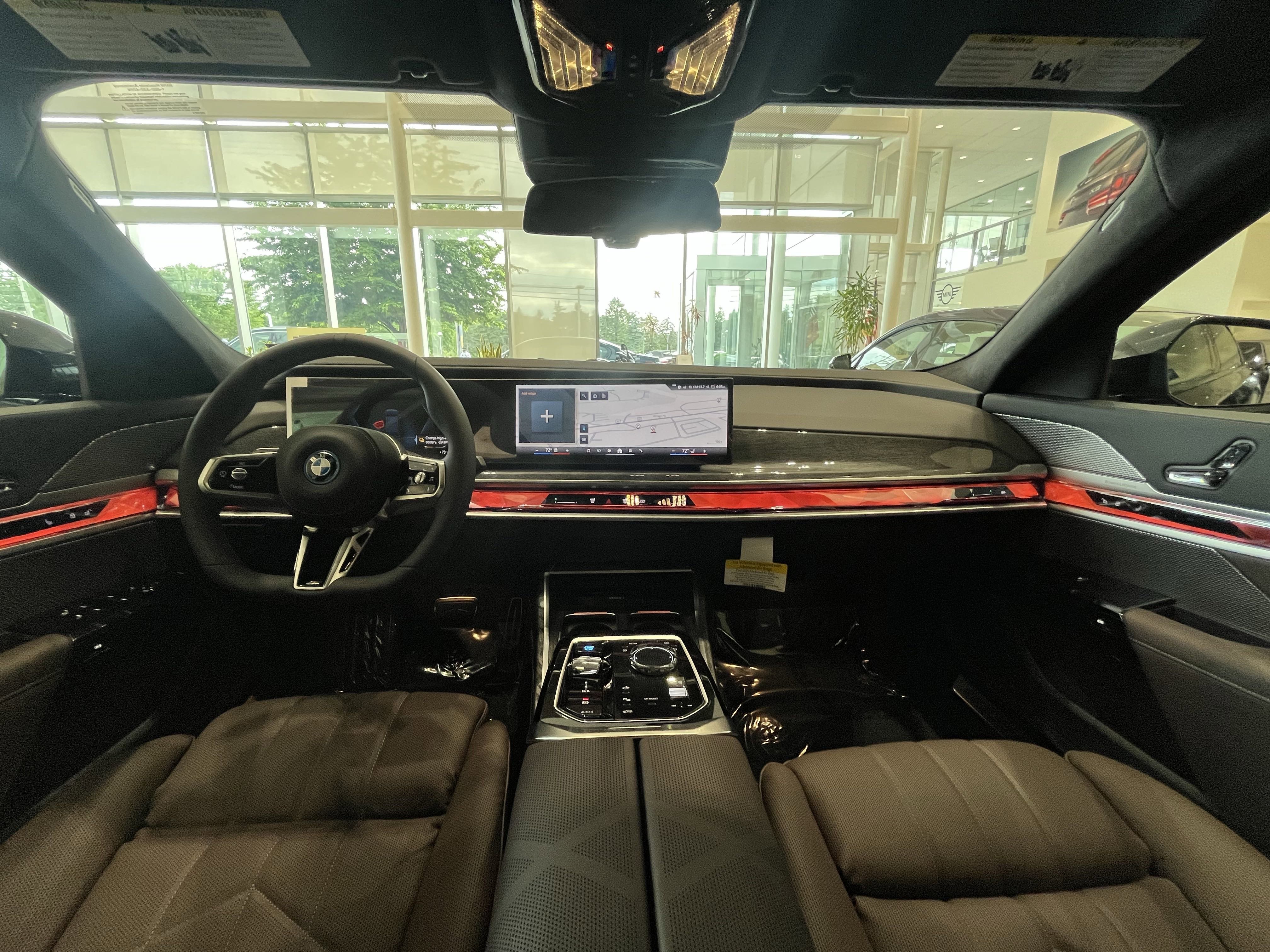 Used 2025 CARBON BLACK META BMW xDrive60 image 20