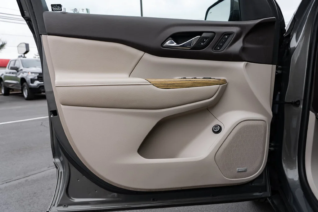 Used 2017 MINERAL METALLIC GMC Denali image 26
