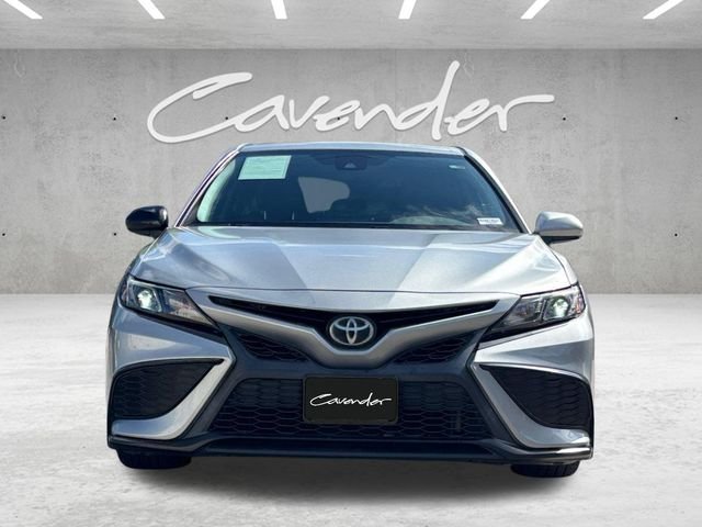 Used 2021 Silver Toyota SE image 19