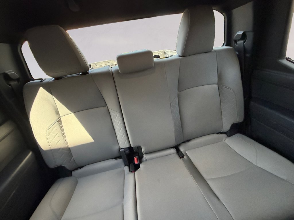 Used 2024  Toyota SR5 image 18