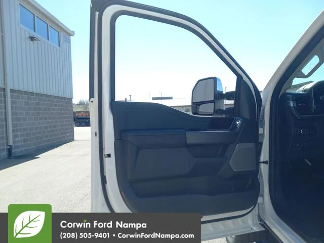New 2026 Oxford White Ford F-350® Lariat® image 10