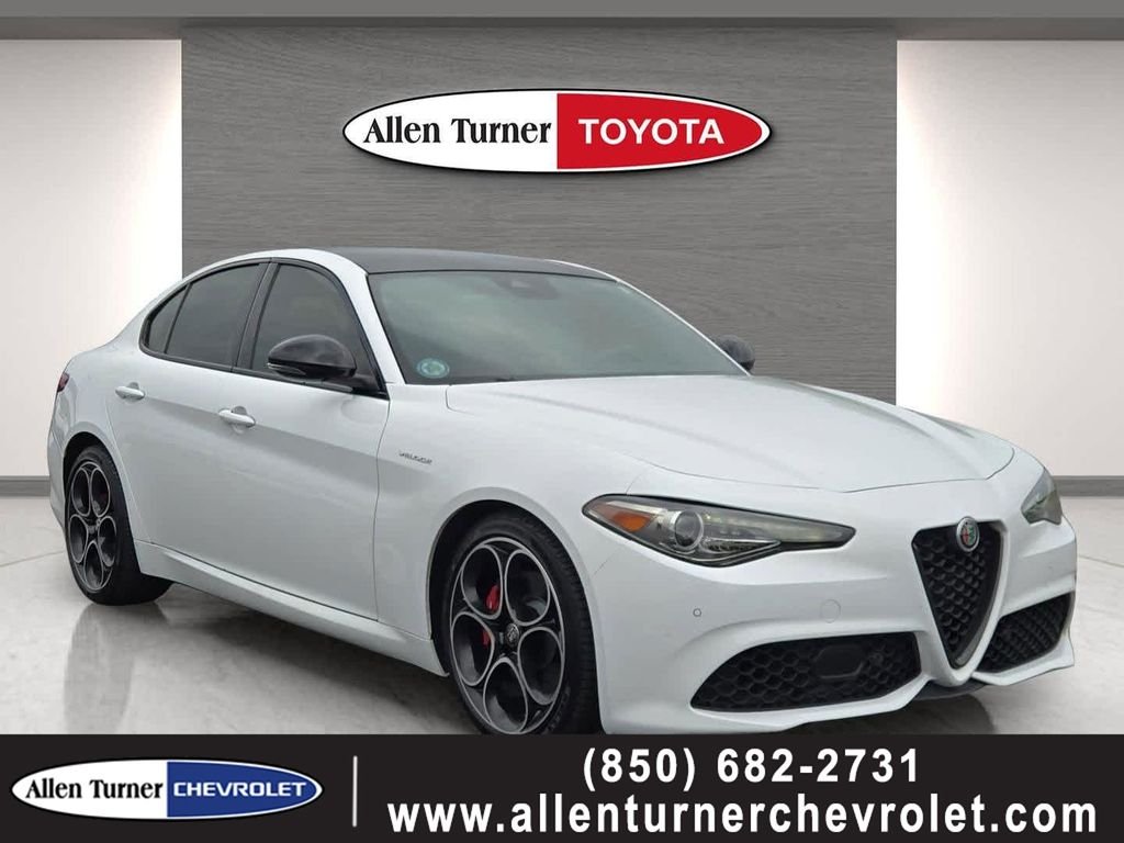 2022 Alfa Romeo Giulia 2.0 Ti Veloce Auto's photo