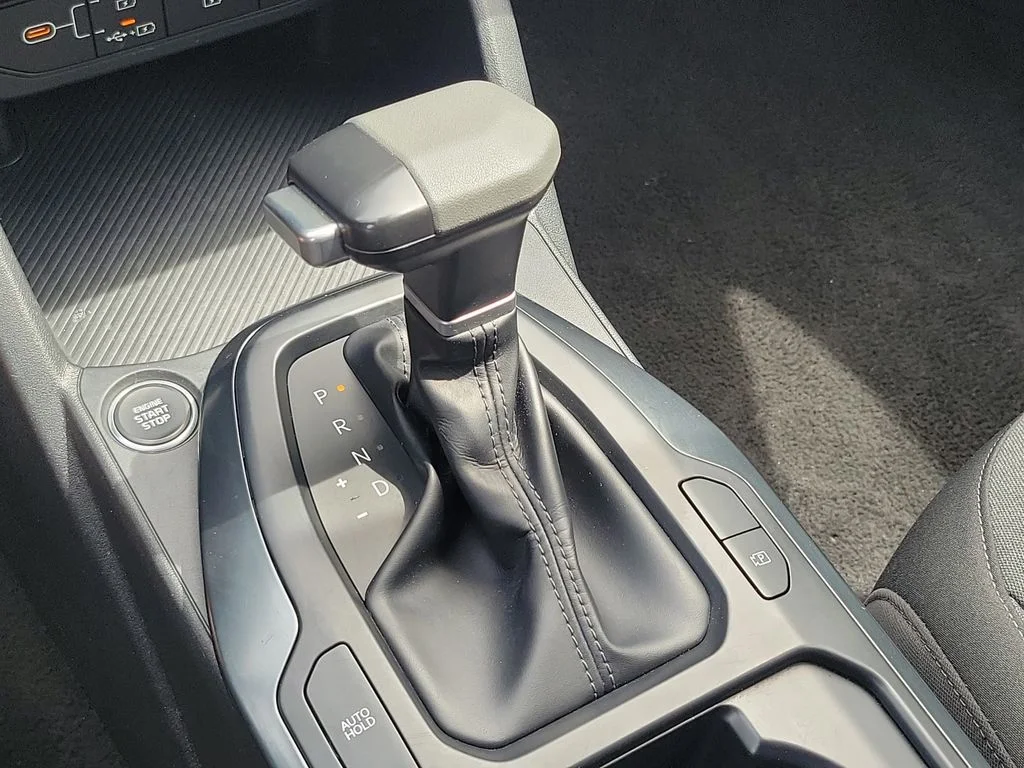 2025 Kia K4 LXS - Photo 32