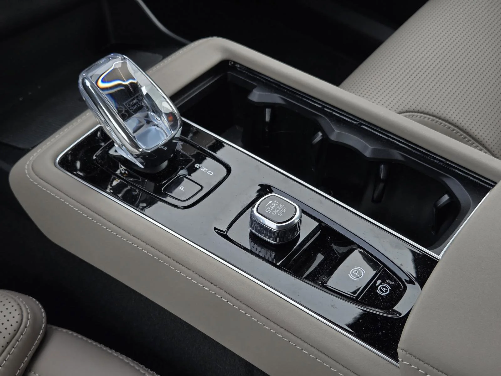 Used 2026 Aurora Silver Volvo Ultra image 19