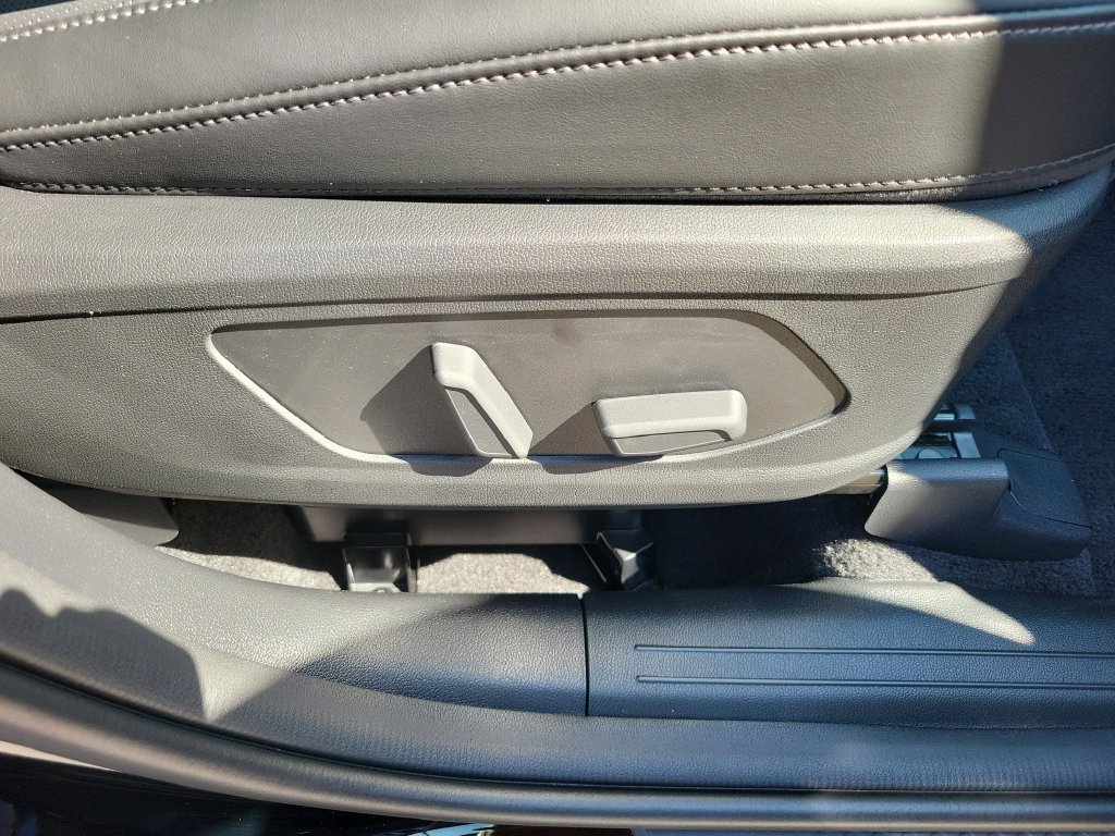New 2026 Ebony Black Kia EX image 9