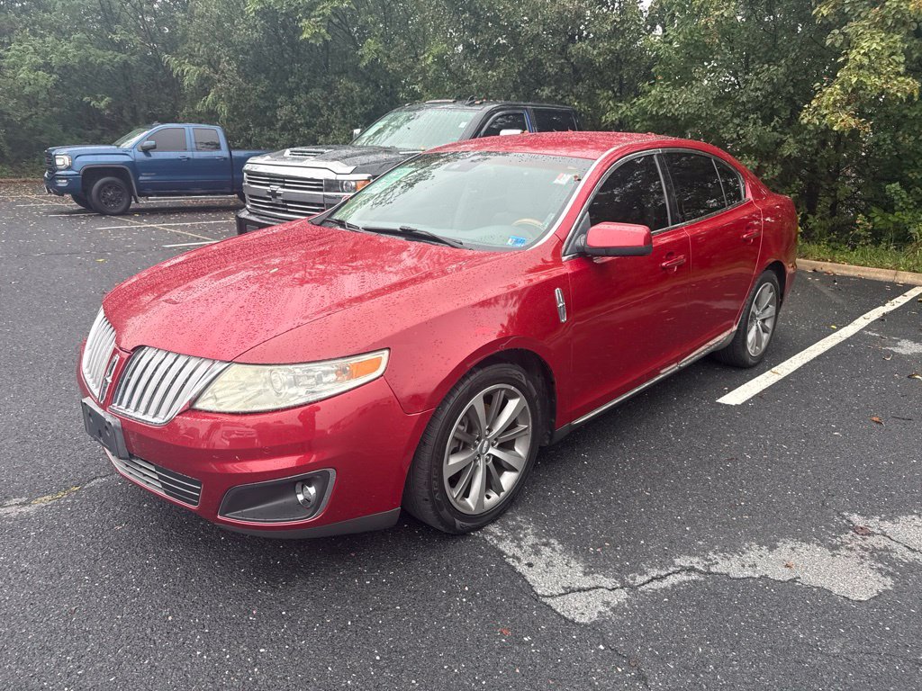 Used 2010  Lincoln Base image 2