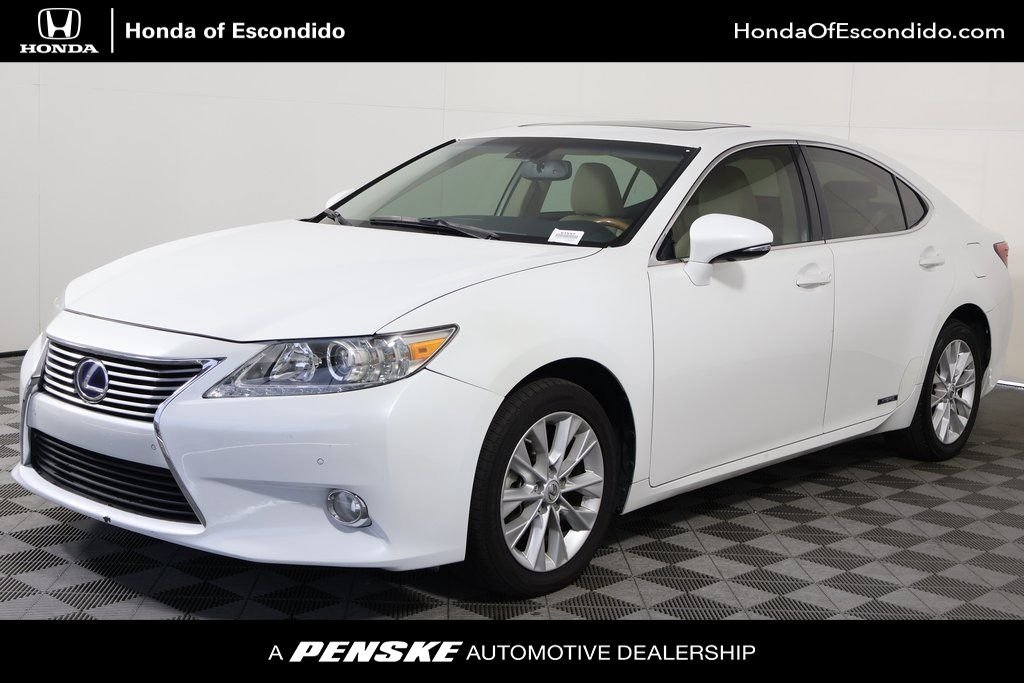 2015 Lexus ES 350 300h's photo