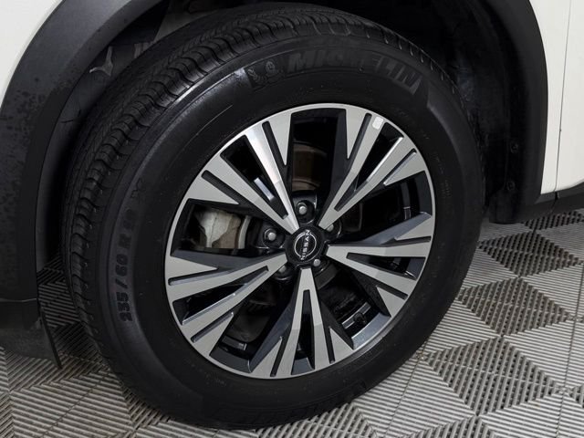 Used 2023 Pearl White Tricoat Nissan SV image 6