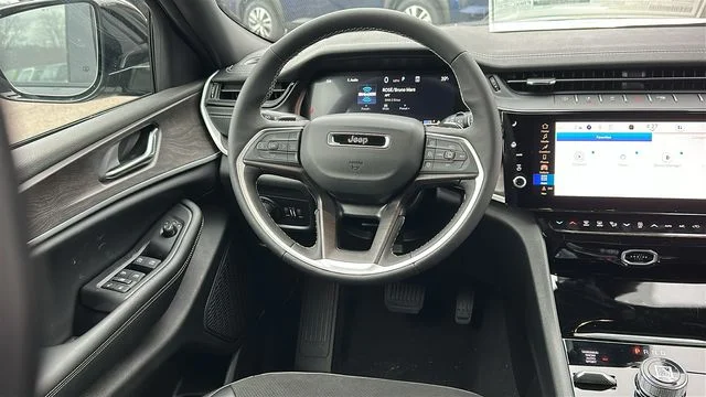 2026 Jeep Grand Cherokee Laredo - Photo 23