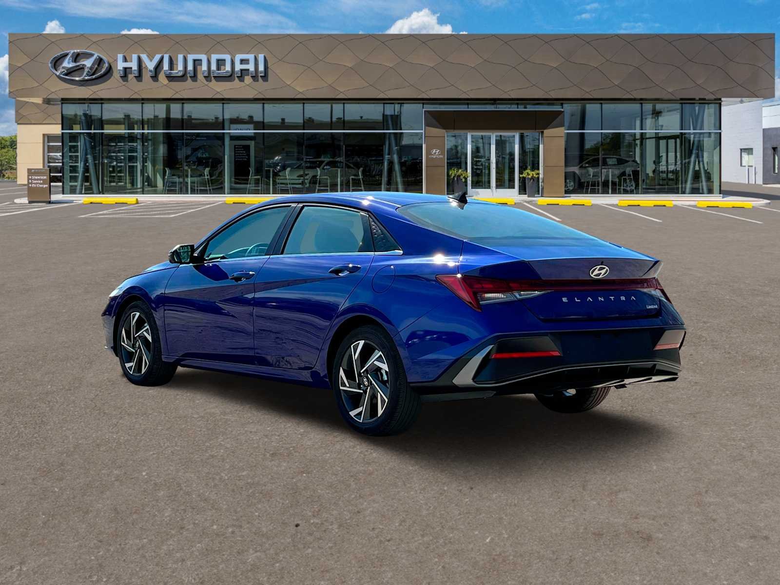 2025 Hyundai Elantra Limited - Photo 9
