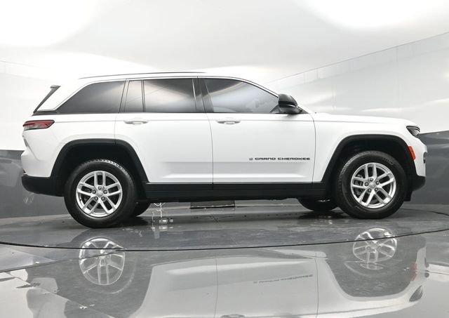 2024 Jeep Grand Cherokee Laredo - Photo 39