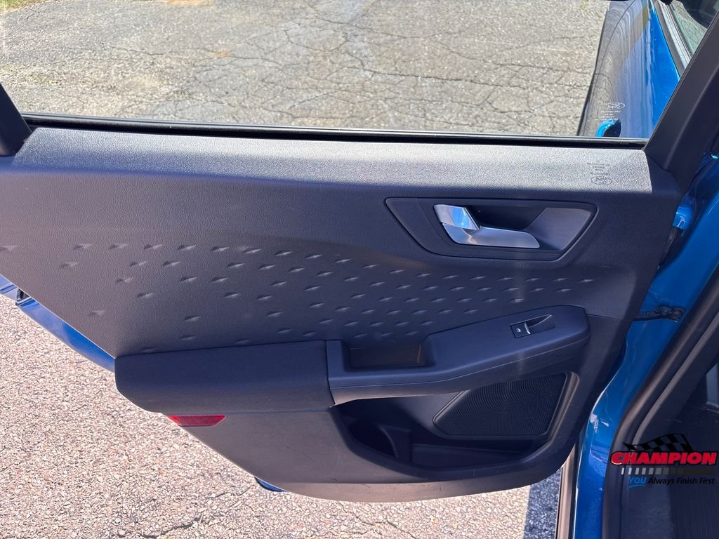 Used 2020 Blue Ford SE image 22