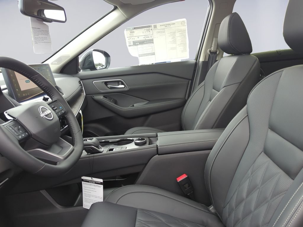 New 2026 Super Black Nissan Platinum image 15