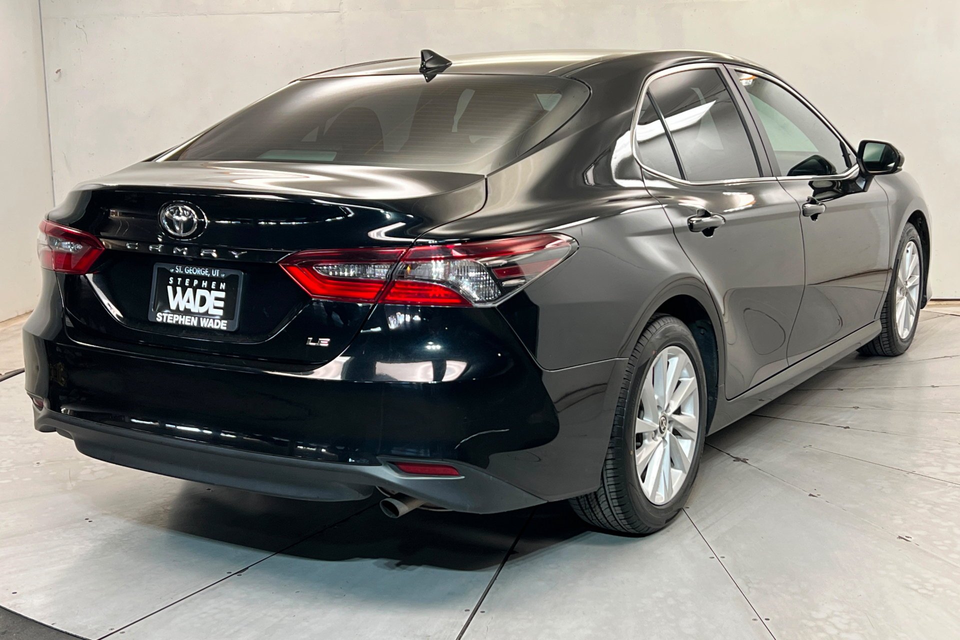 2022 Toyota Camry LE - Photo 6
