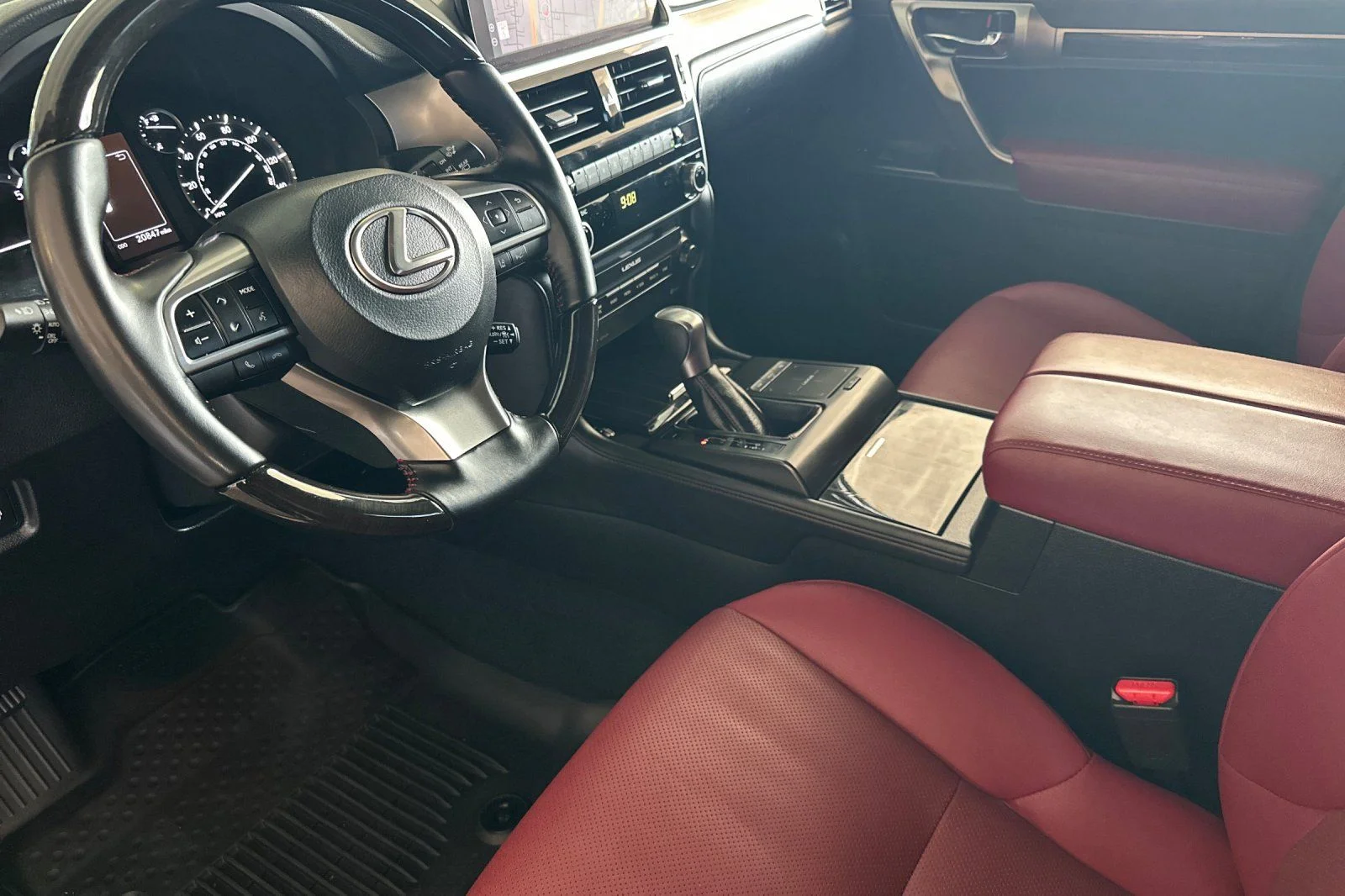 Certified Used 2023 Silver Lexus 460 image 7