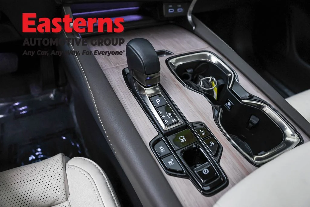 Used 2025 White Lexus 350 Luxury image 13