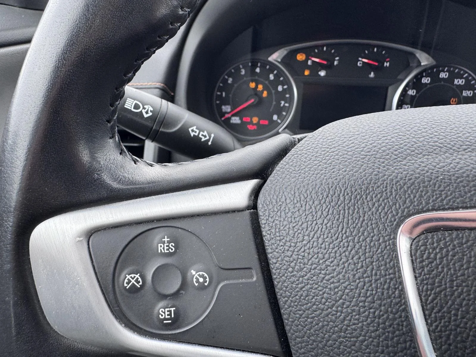 Used 2019 Summit White GMC SLE image 14