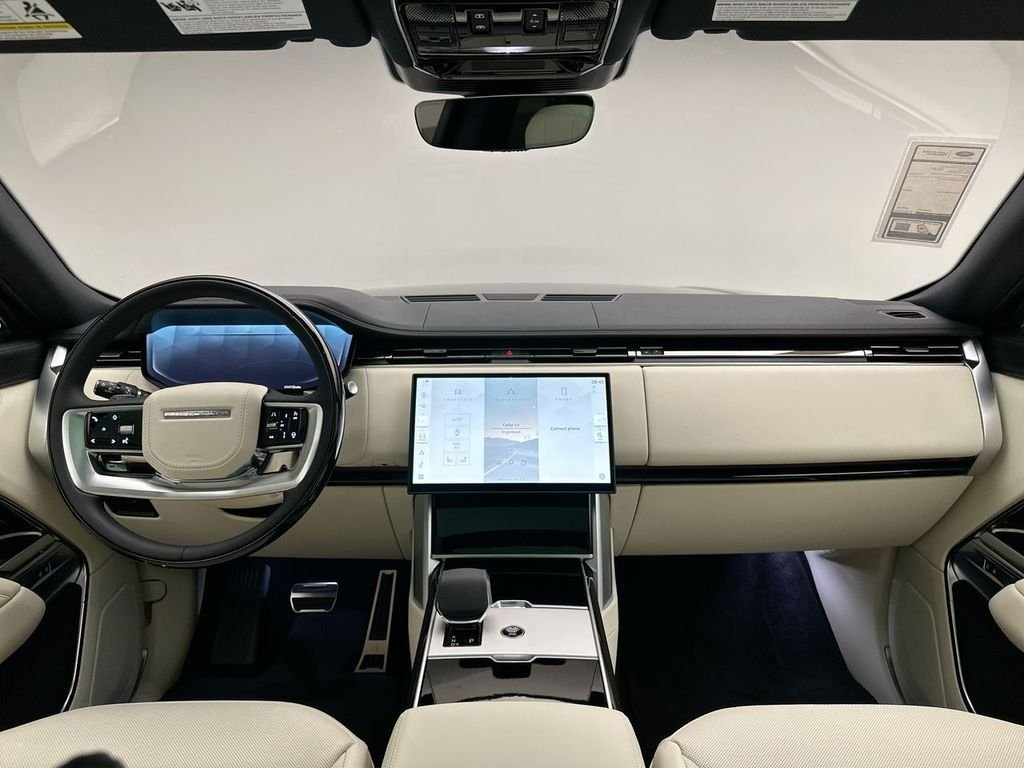 Used 2025 Santorini Black Metallic Land Rover SE image 8