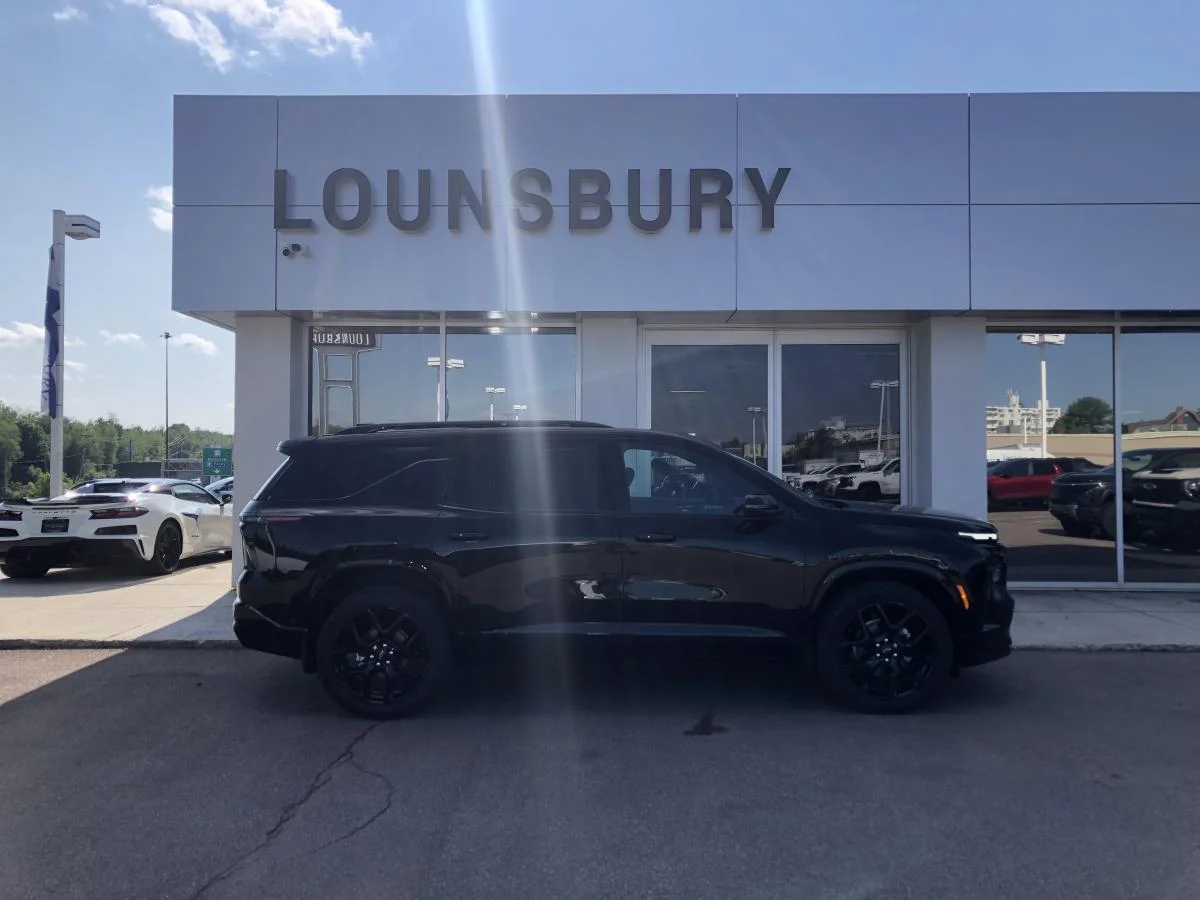 New 2026 Black Chevrolet Awd 4dr Rs image 2
