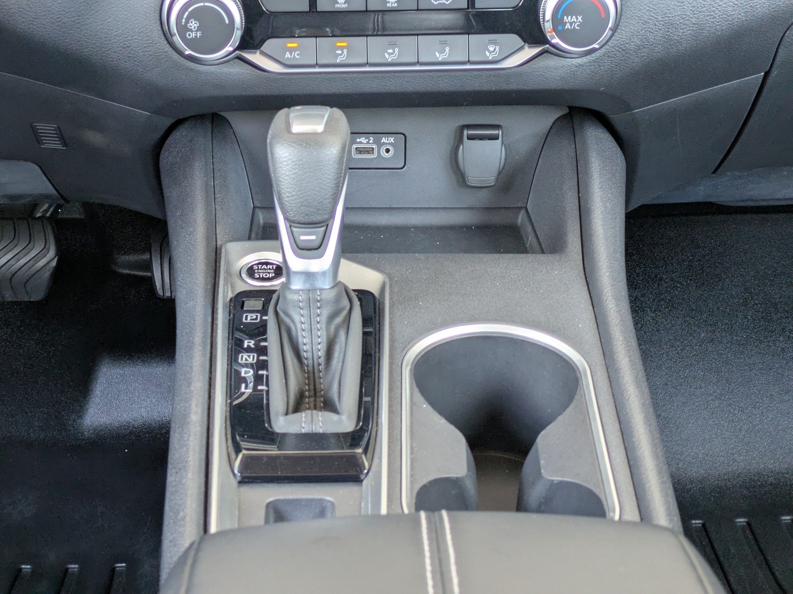 Used 2022 Super Black Nissan 2.5 SV image 19